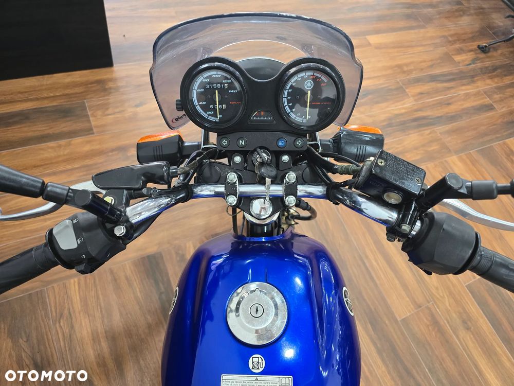 Yamaha YBR - 9