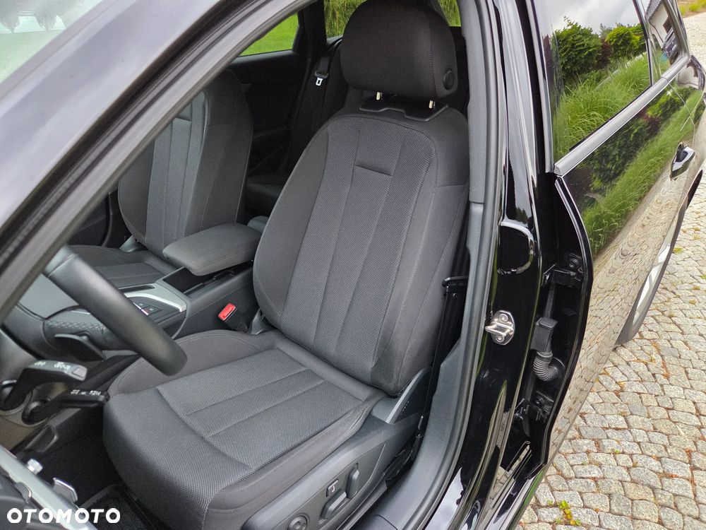 Audi A4 Avant 40 TDI quattro S tronic S line - 12
