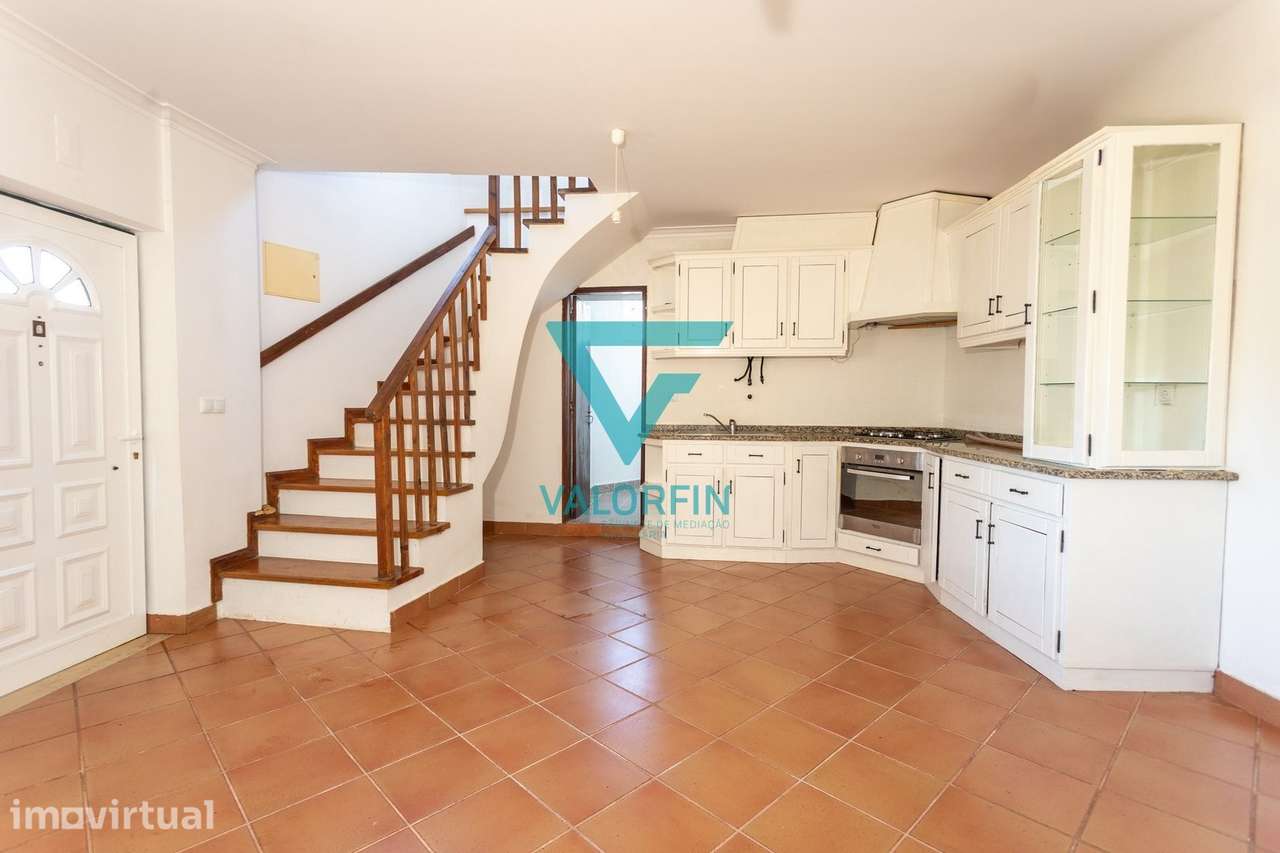 MORADIA T2 COM ALPENDRE - RIO VIDE | MIRANDA DO CORVO - Grande imagem: 2/13