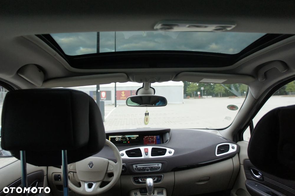 Renault Grand Scenic - 10