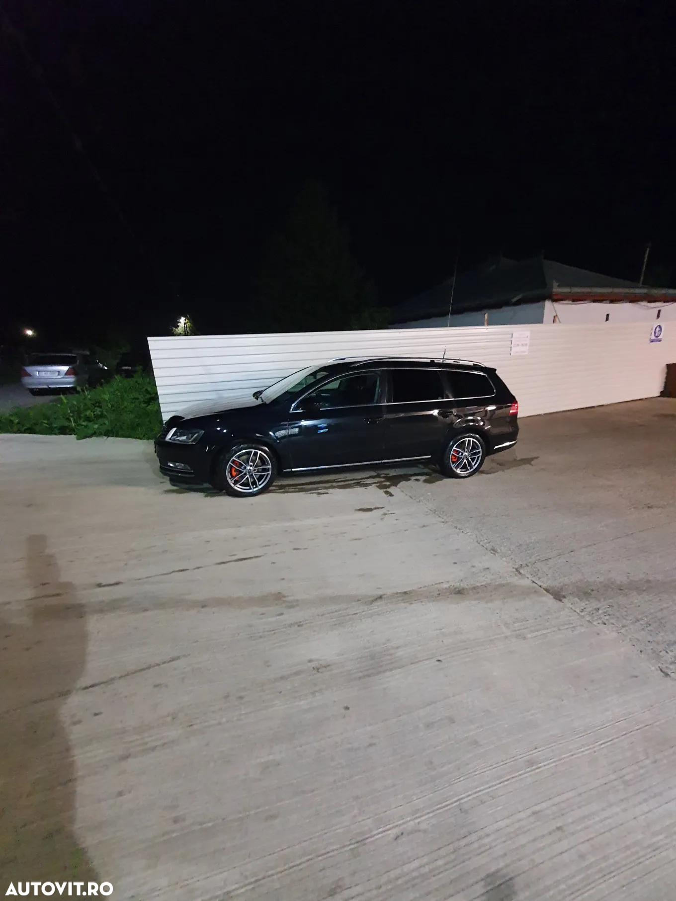 Volkswagen Passat Variant 2.0 TDI Blue TDI DSG Comfortline - 13