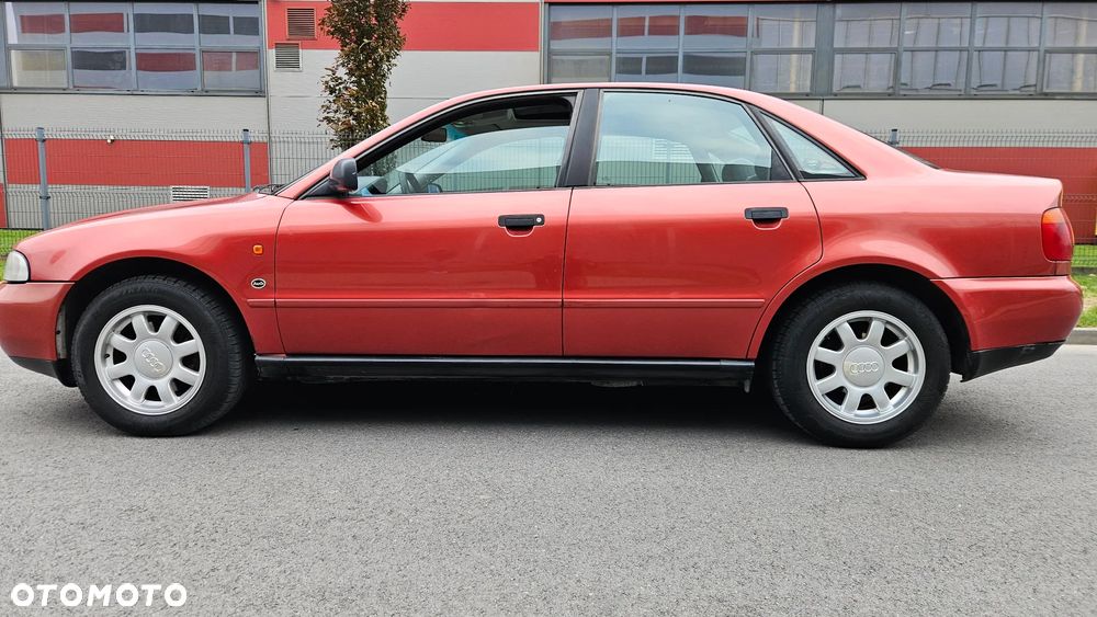 Audi A4 Limousine - 2