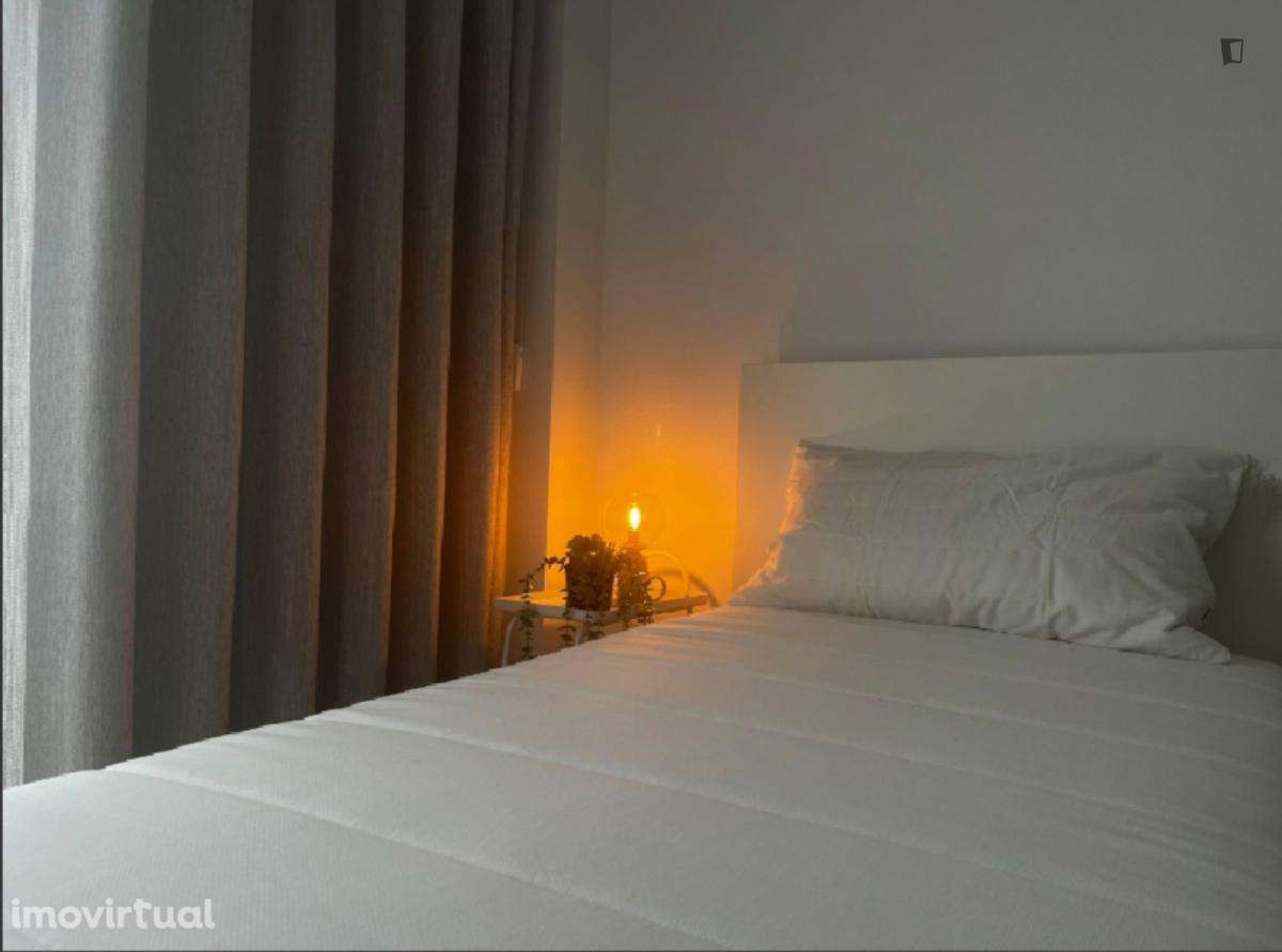 Quarto - localizado em Lisbon - Grande imagem: 2/13