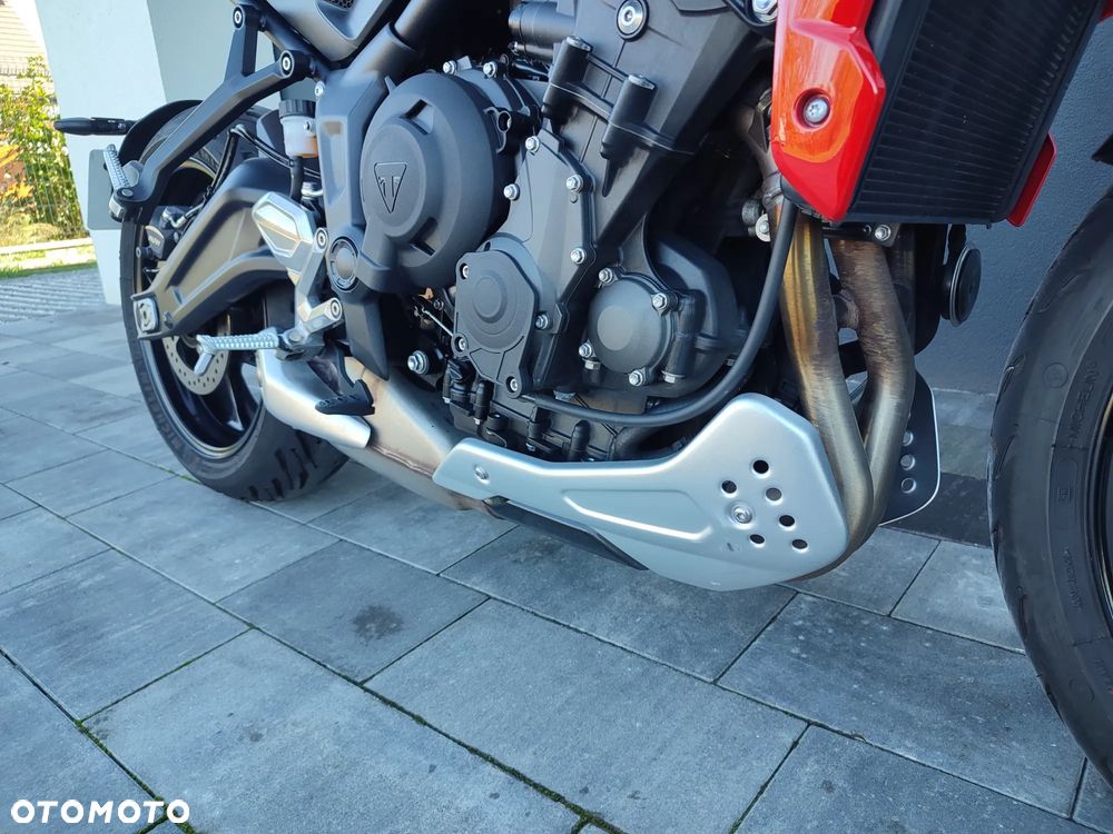 Triumph Trident - 25