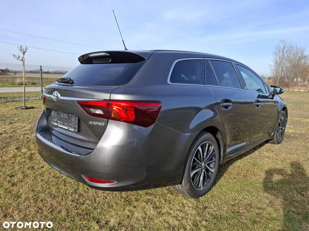 Toyota Avensis 2.0 D-4D Prestige - 8