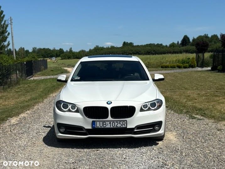 BMW Seria 5 528i xDrive Sport-Aut - 4