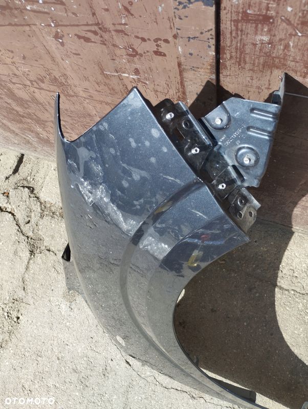 Błotnik prawy przód Dacia Sandero III 3 - 2