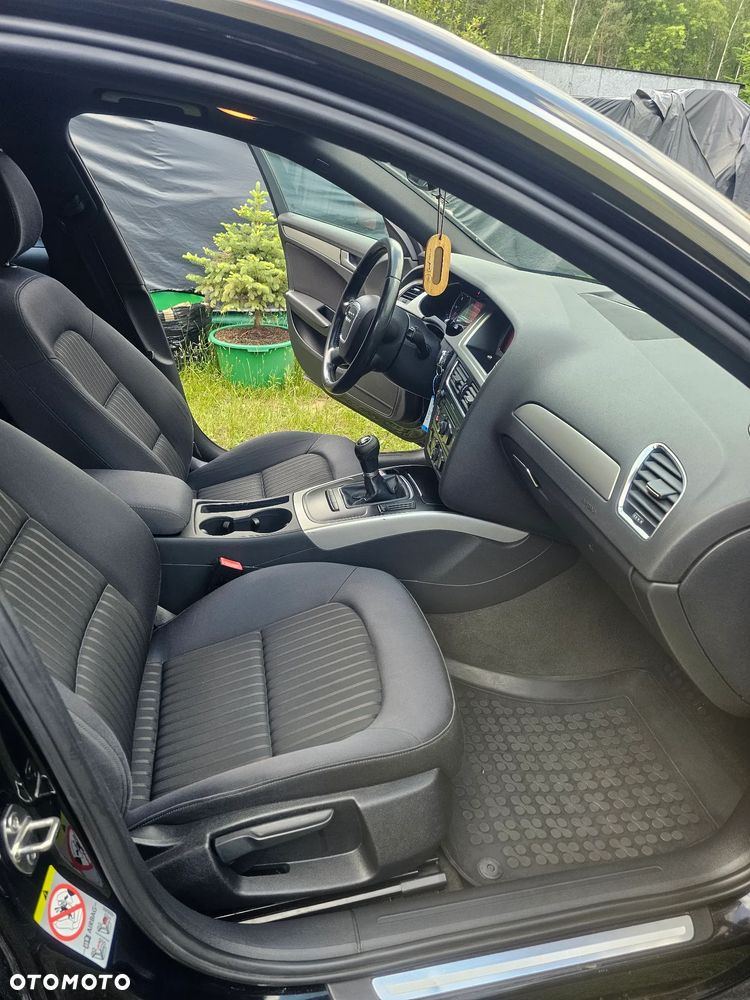 Audi A4 Avant 2.0 TDI DPF Ambiente - 14