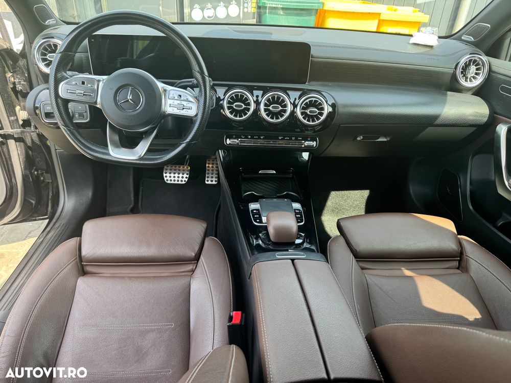 Mercedes-Benz A 250 4Matic 7G-DCT AMG Line - 13