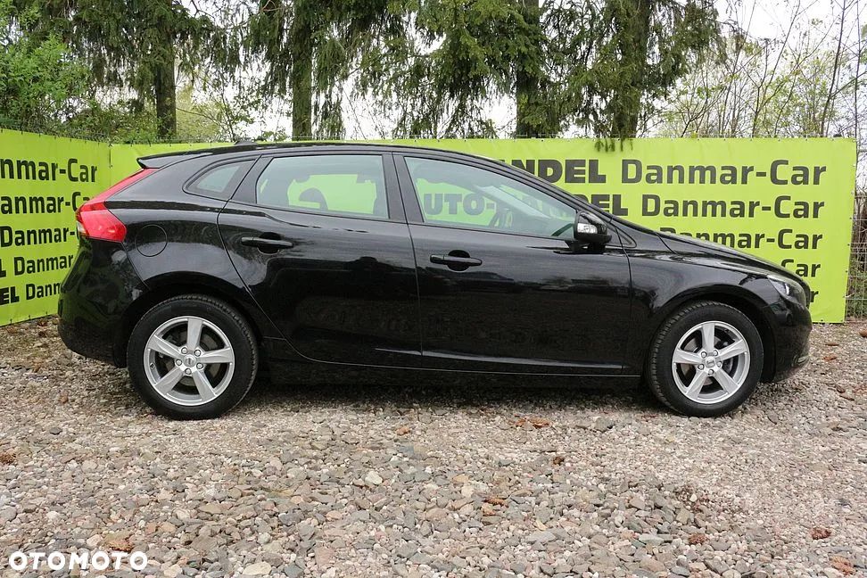 Volvo V40 D2 - 10