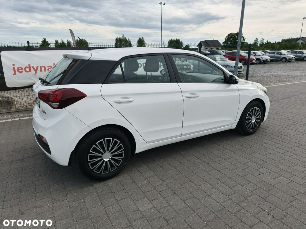 Hyundai i20 - 12