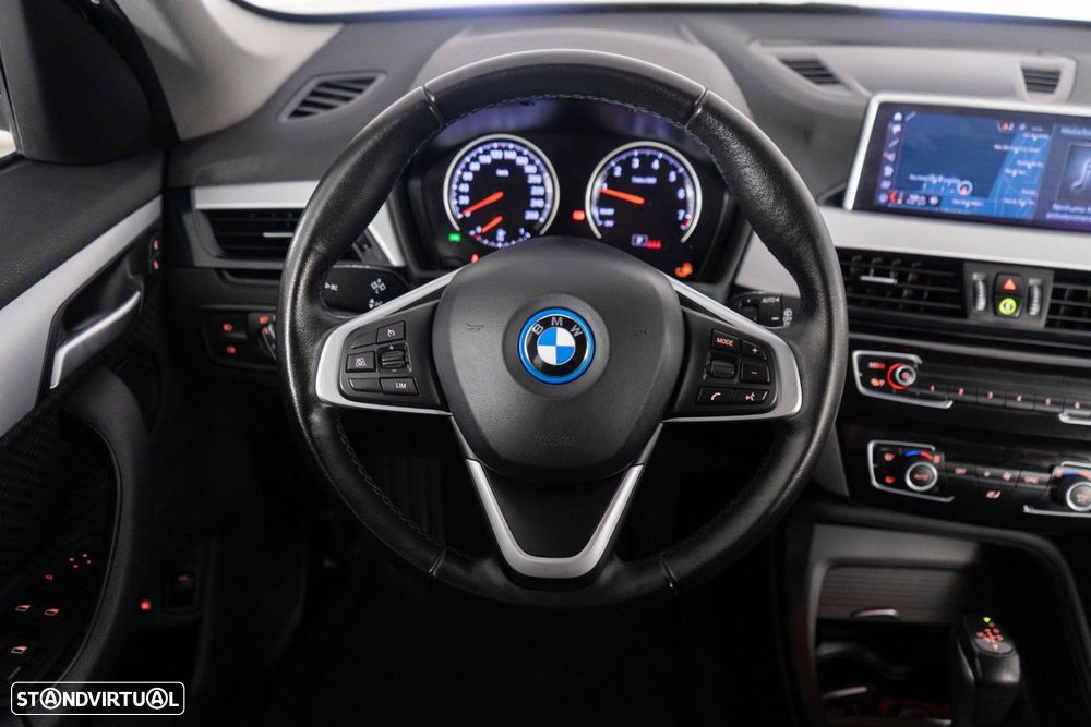 BMW X1 25 e xDrive Corporate Edition - 28
