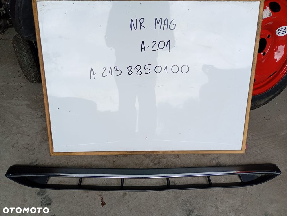 KRATKA ZDERZAKA ŚRODKOWA PRZÓD MERCEDES E-KLASA W213 A2138850100 - 1