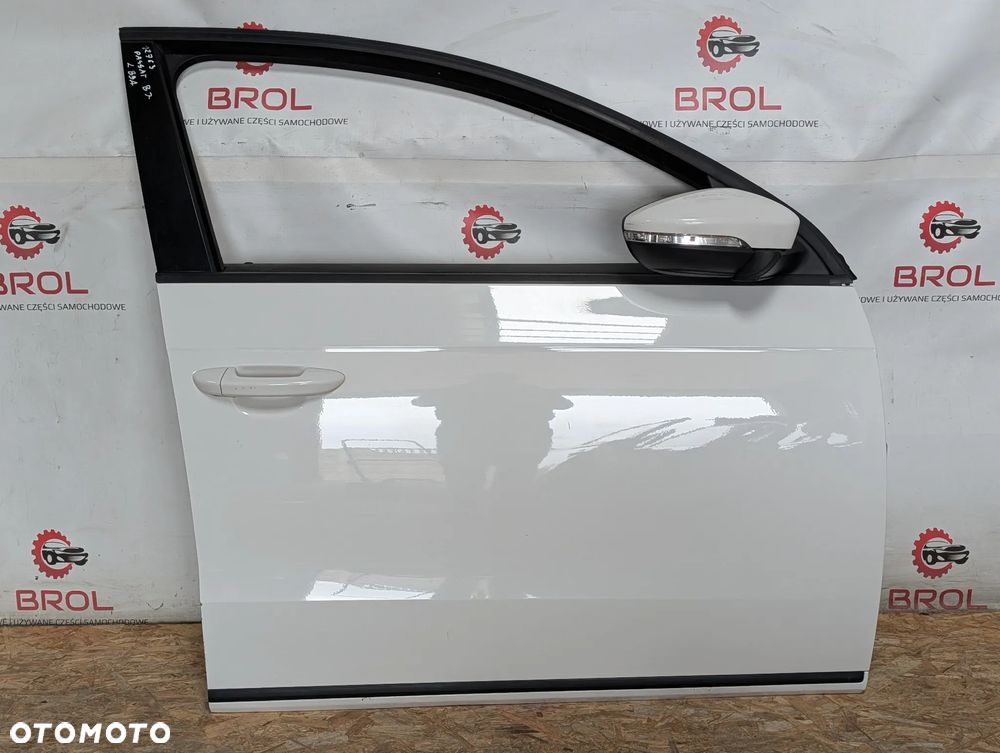 DRZWI PRZEDNIE PRAWE VW PASSAT B7  LB9A - 1