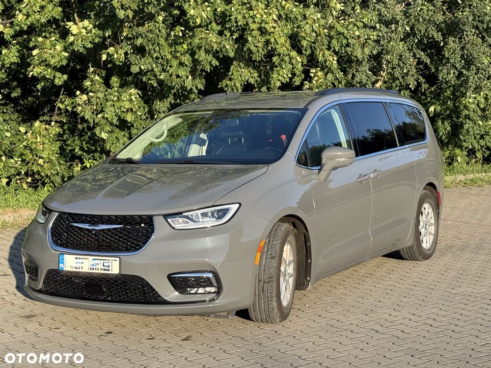 Chrysler Pacifica - 2