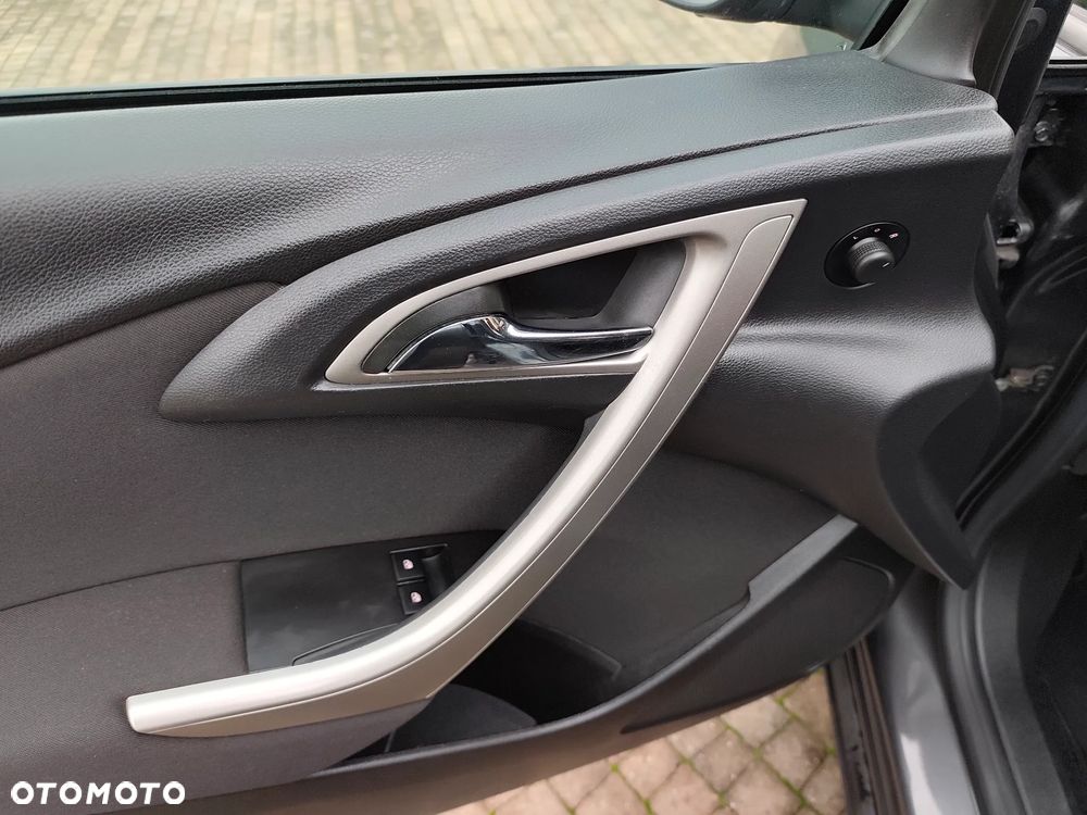 Opel Astra 1.6 Design Edition - 9