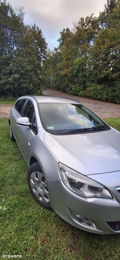Opel Astra 2011 photo 5