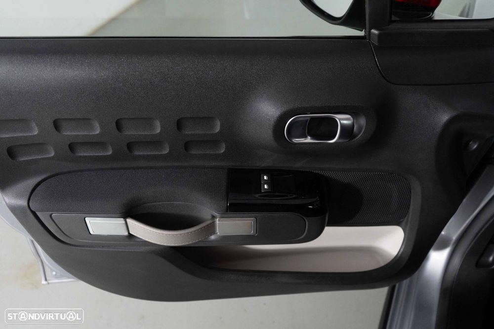 Citroën C3 1.2 PureTech Shine - 26