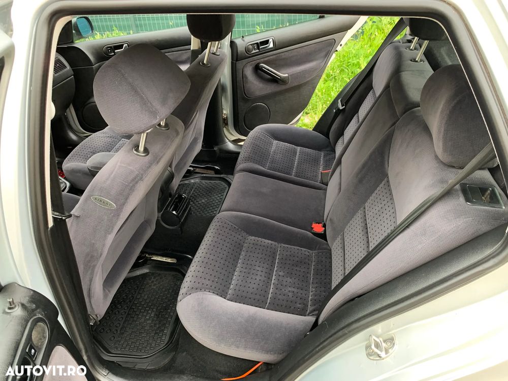 Volkswagen Golf - 6