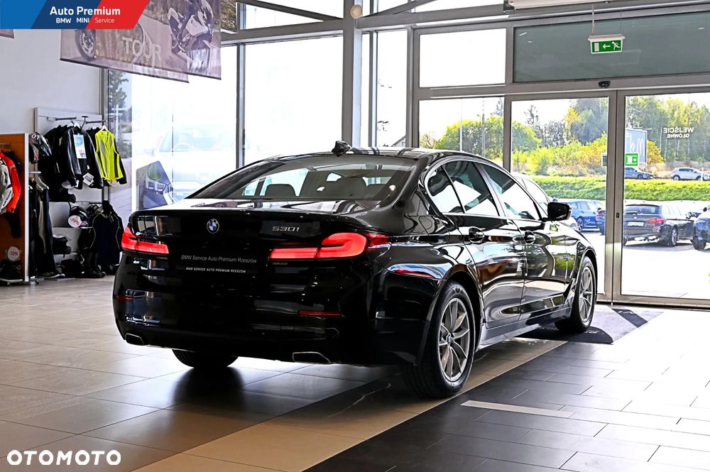 BMW Seria 5 530i - 18