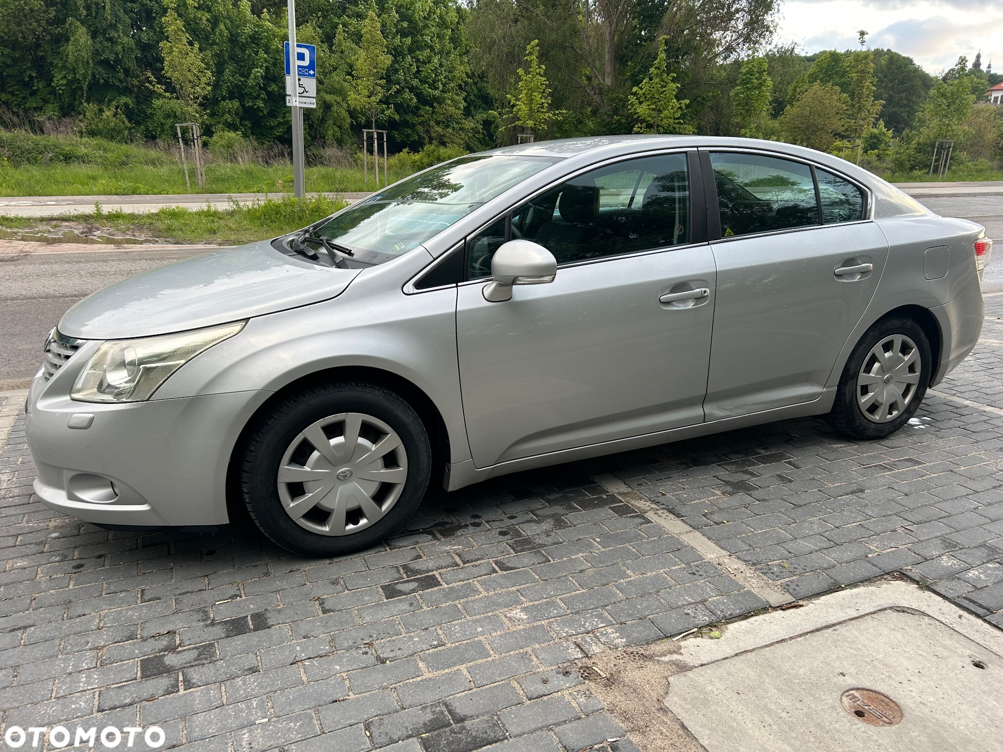 Toyota Avensis 1.6 Active - 3