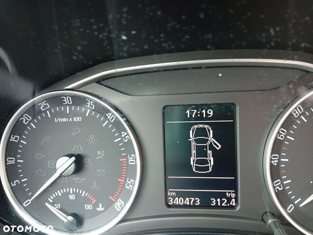 Skoda Octavia 2.0 TDI DPF Ambition DSG - 9