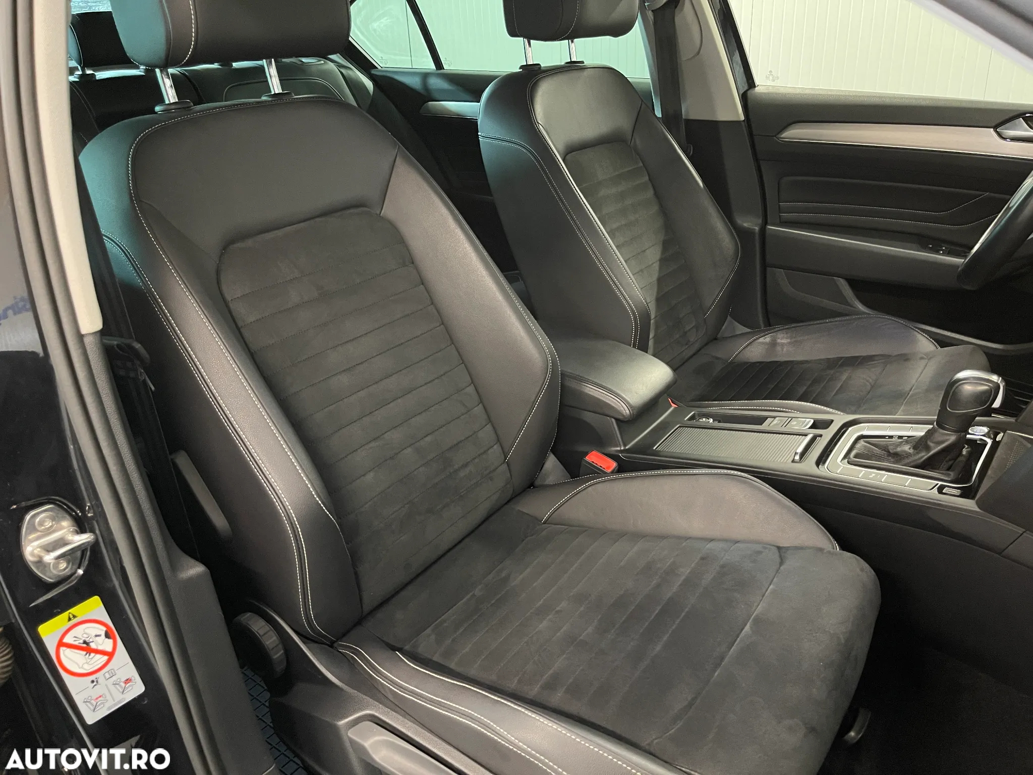 Volkswagen Passat 2.0 TDI DSG Highline - 9