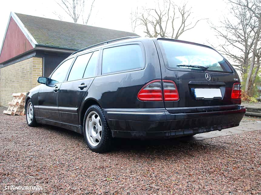 Mercedes-Benz E 220 - 4