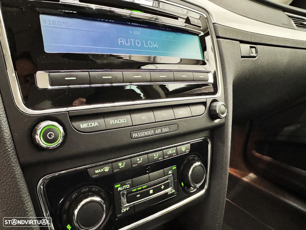 Skoda Superb Break 1.6 TDI Active Greenline - 22