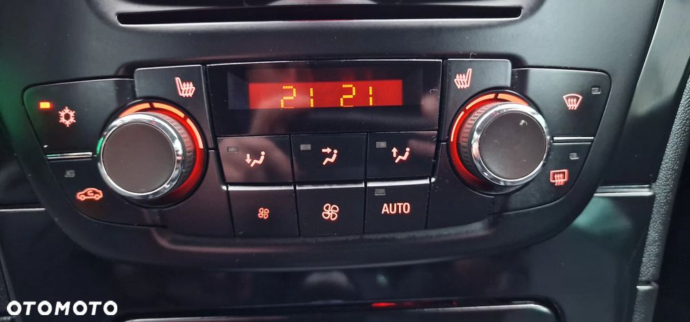 Opel Insignia 2.8 V6 Turbo 4x4 Cosmo - 19