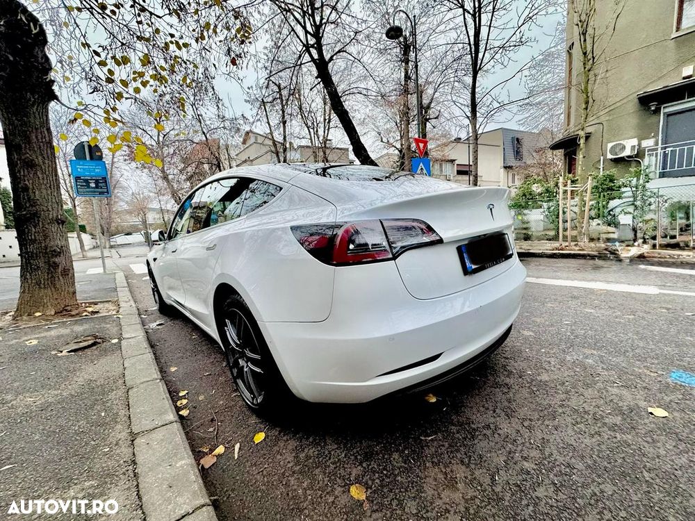 Tesla Model 3 - 17