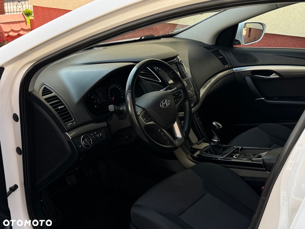 Hyundai i40 1.6 Comfort - 11