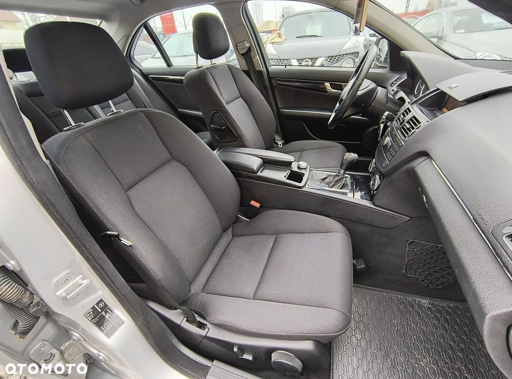 Mercedes-Benz Klasa C 180 Kompressor Elegance - 18