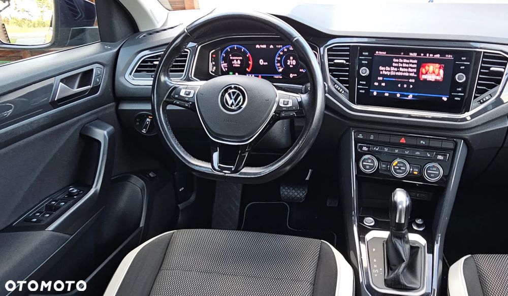 Volkswagen T-Roc ver-1-5-tsi-special-edition-dsg - 22
