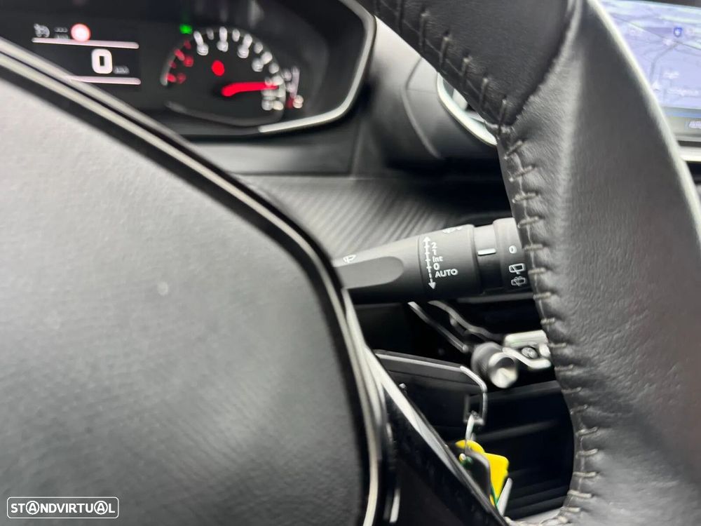 Peugeot 2008 1.2 PureTech Active Pack - 33
