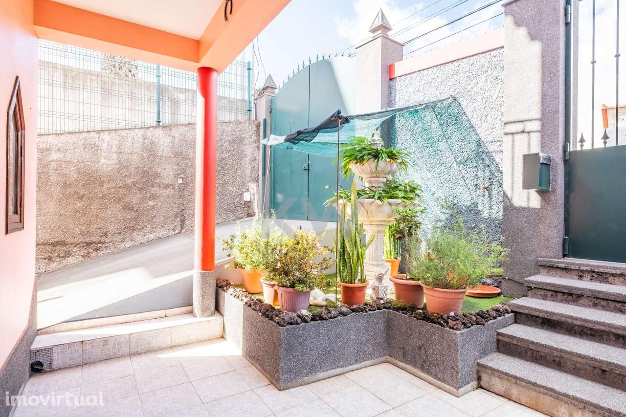 Moradia V3 | Rua do pico da Torre | Câmara de Lobos, Ilha da Madeira - Grande imagem: 3/56