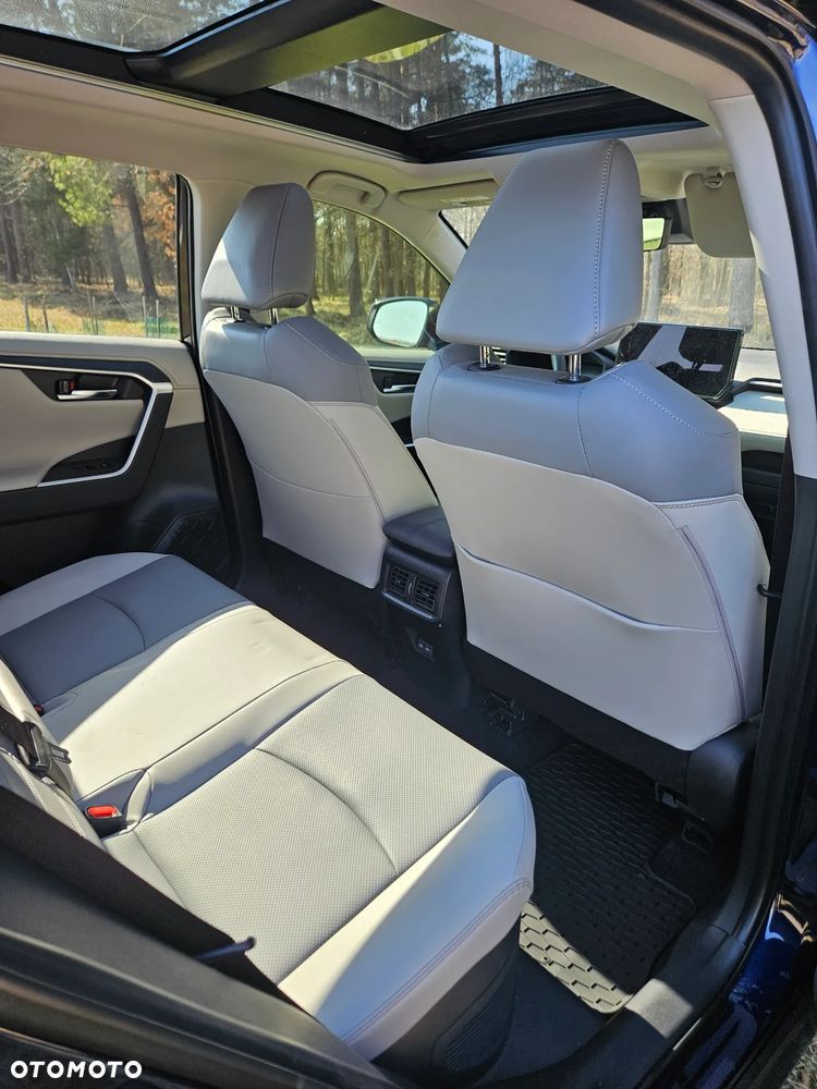 Toyota RAV4 2.5 Hybrid Black Edition by JBL 4x4 - 15