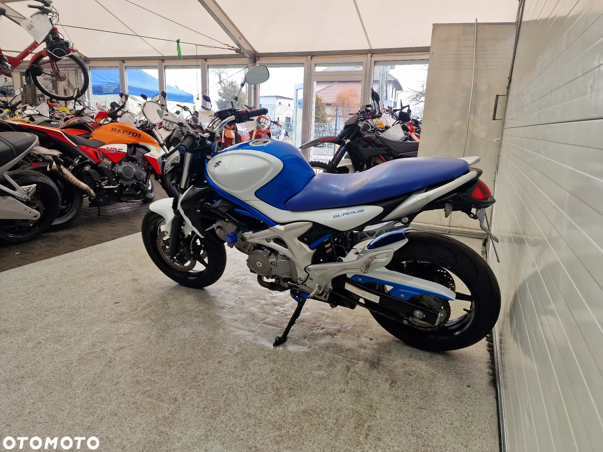 Suzuki Gladius - 24