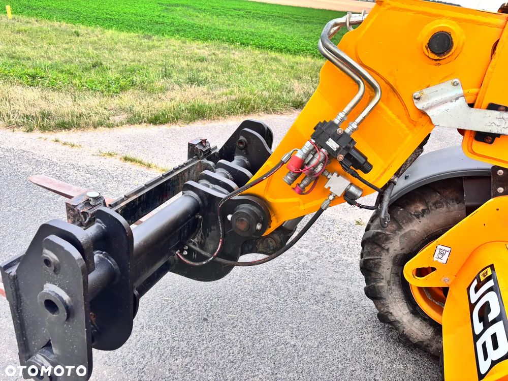 JCB 525-60 - 10