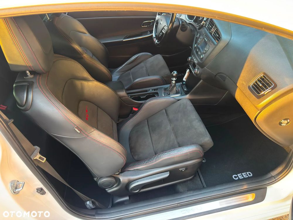 Kia ProCeed 1.6 T-GDI GT-Challenge - 8