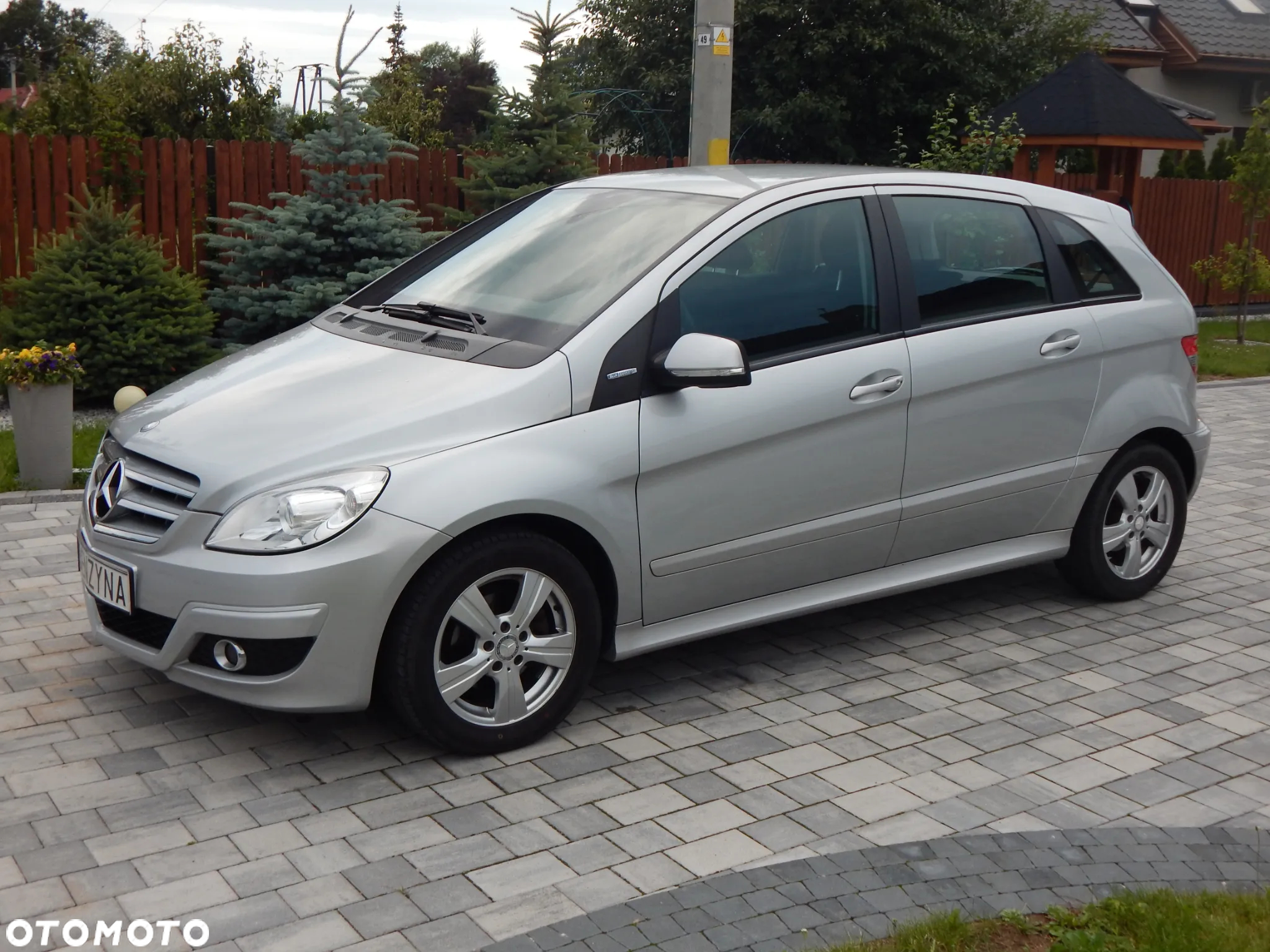 Mercedes-Benz Klasa B 180 - 10