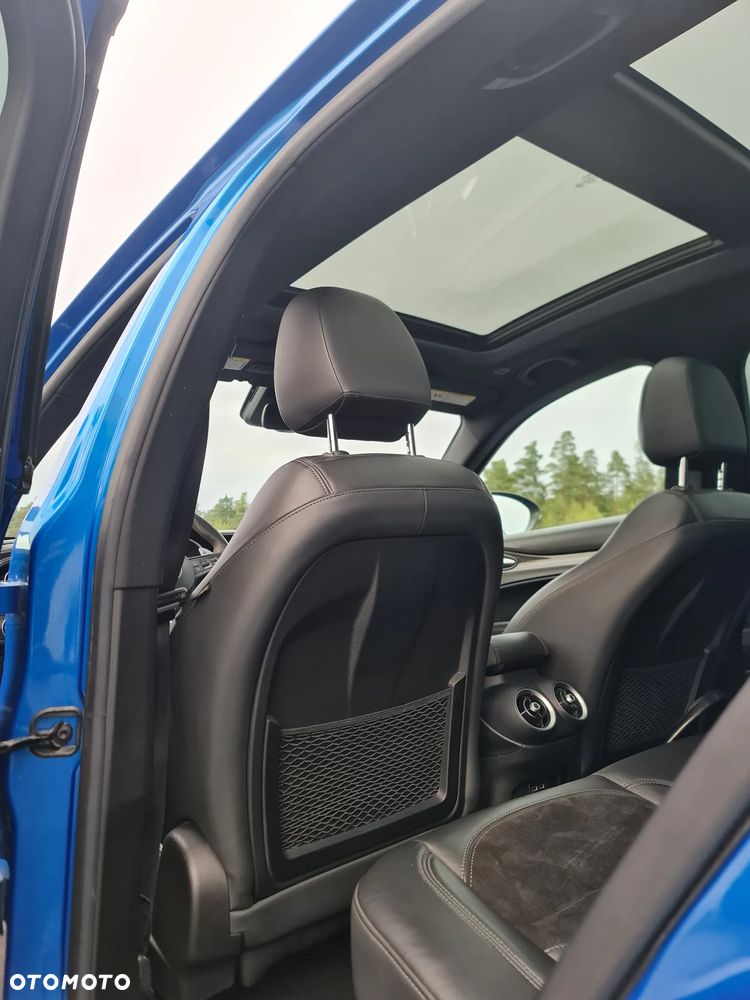 Alfa Romeo Stelvio V6 2.9 Bi-Turbo AT8-Q4 Quadrifoglio - 23
