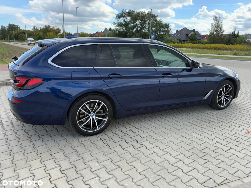 BMW Seria 5 520d xDrive Luxury Line sport - 10