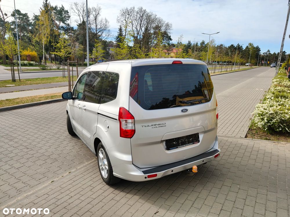 Ford Tourneo Courier 1.5 TDCi S&S Ambiente - 3