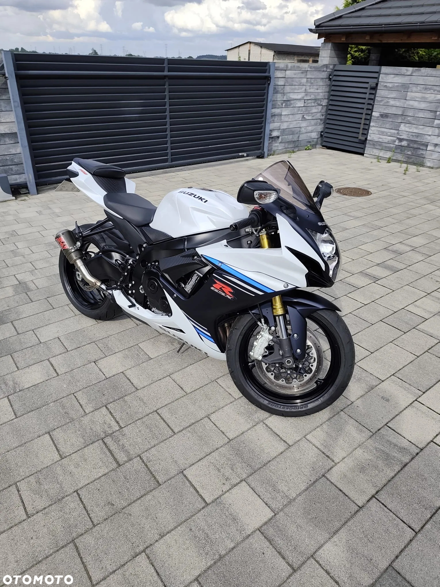 Suzuki GSX-R - 10