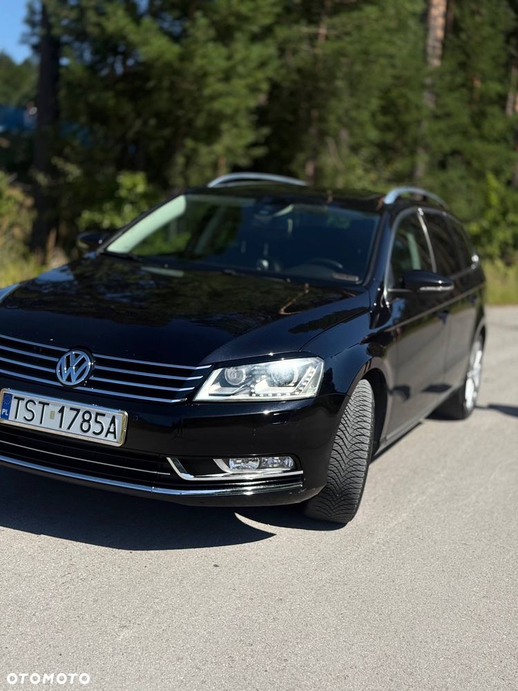 Volkswagen Passat - 1