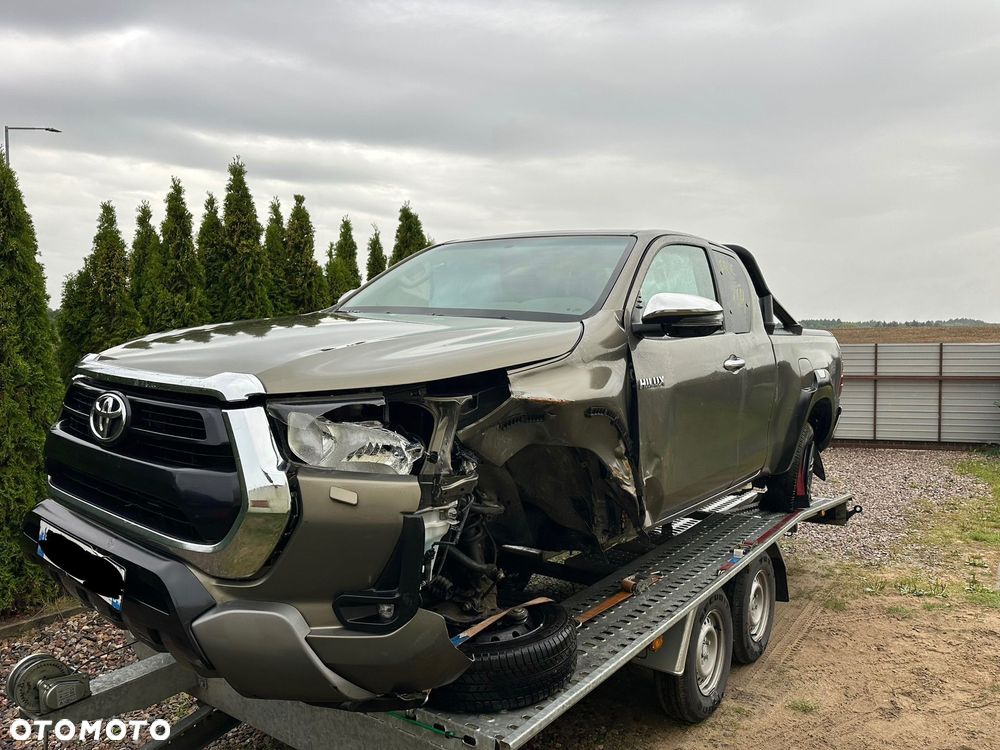 Toyota Hilux 4x4 Extra Cab Autm Executive - 7