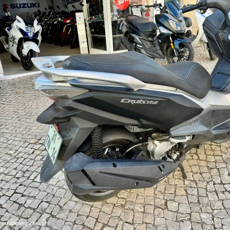 Sym Cruisym 300 - 23