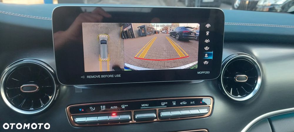 Mercedes-Benz EQV 300 90kWh - 6