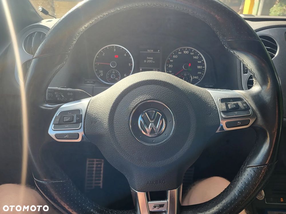 Volkswagen Tiguan 2.0 TDI 4Mot Perfectline R-Style DSG - 9